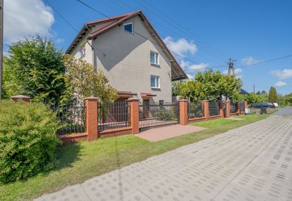 Dom wolnostojący z garażem