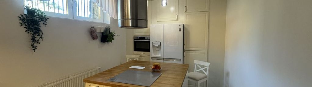 Funkcjonujący obiekt hotelowy przy wyciągu