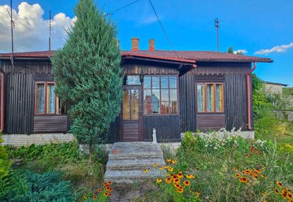 Klimatyczny drewniany dom, w przybynów gm żarki