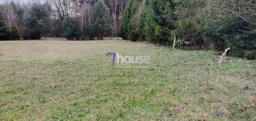 Działka budowlana przy lesie  776m2