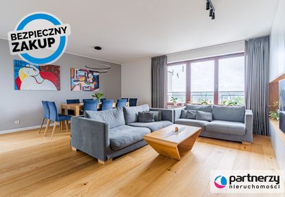Apartament nad morzem, 4 pok. z halą garażową.