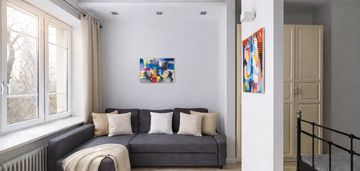 2 pokoje|kamienica|powiśle|piwnica