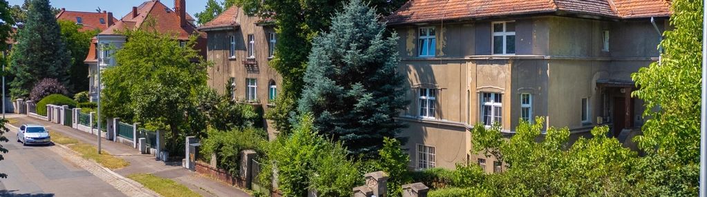 Historyczna willa na zalesiu z projektem remontu