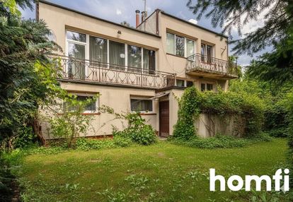 Przestronny dom z potencjałem w spokojnej okolicy