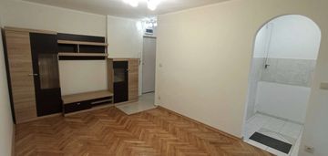 Grochów | kawalerka po generalnym remoncie