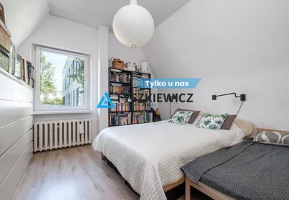 Tuż przy politechnice|  33,5 m2| +strych i piwnica