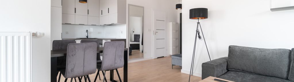 2 pokoje 46m2, ul. wielicka, balkon, parking.