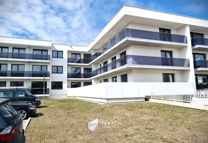 Słoneczne 3-pokojowe z małym tarasem