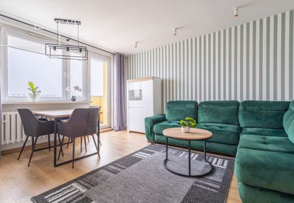 Przestronne dwupokojowe mieszkanie z balkonem