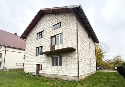 Dom wolnostojący *do własnej aranżacji* łapy