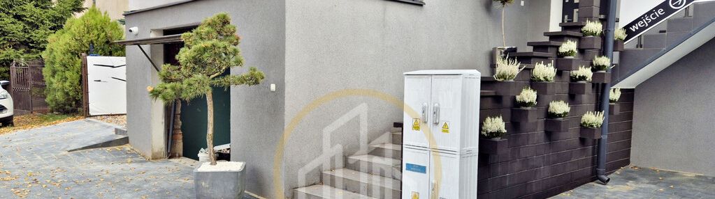 Na sprzedaż dom z lokalami użytkowymi