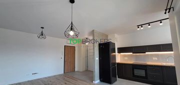 Nowoczesne 2 pokoje w zielonej okolicy, garaż