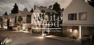 Wolnostojący, duży ogród- 454 m2