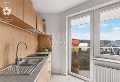 Dupoziomowy apartament z dwoma balkonami