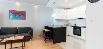 2 pok i klimatyzacja i p. biały i od zaraz i