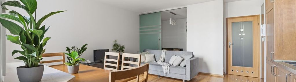 Śródmieście| 37,9 m² | ogród 81,9 m² | metro