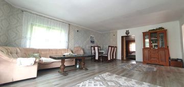 Dom i działak w lesie gm. lelów