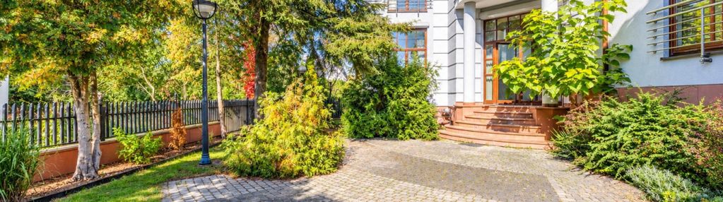 Przestronny dom z antresolą, konstancin-jeziorna