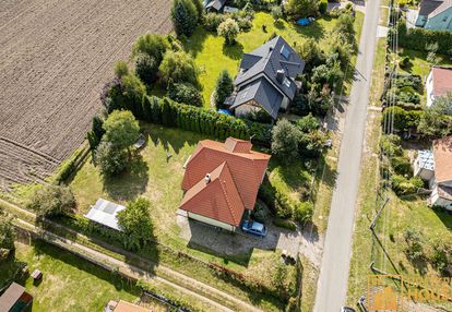 Duży rodzinny dom - ochodze