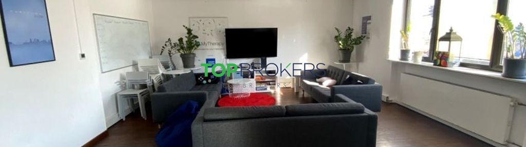 Przestronne biuro z dużym parkingiem