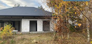 Stan surowy do dokończenia w ładnym miejscu