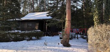 Działka z małym domkiem