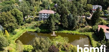 Duży dom z prywatnym stawem w radomiu