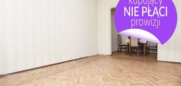 Oddzielna kuchnia,balkon,piwnica,parking,park