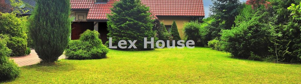 Dom z wejściem do lasu