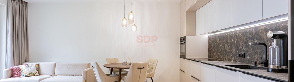 4-pokojowy apartament z balkonem |