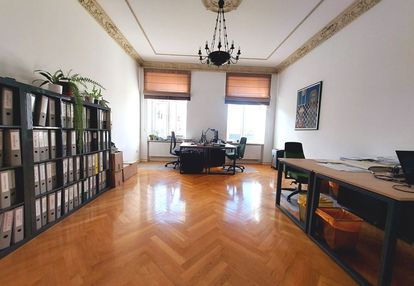 Na prestiżową kancelarię, miejsca parkingowe