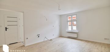 3 -pokojowe mieszkanie/ niski czynsz/ centrum