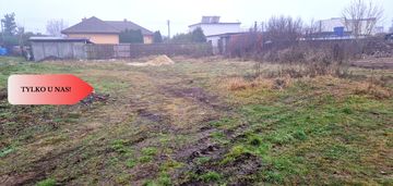 Działka w centrum osiedla
