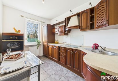 2 pokoje, 2012 rok, balkon, ochrona, gotowe