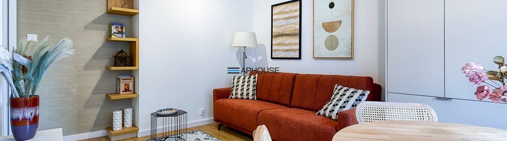 Wysoki standard słoneczne funkcjonalne z piwnicą