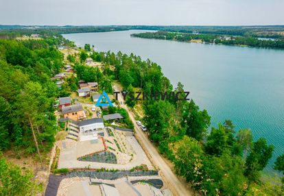 Malownicza działka z domkiem z widokiem na jezioro