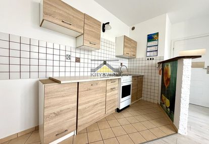 2 pokoje, balkonl. blok z 2004 roku