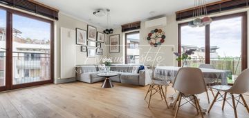 Przestronny 4 pokojowy apartament/klimatyzowany