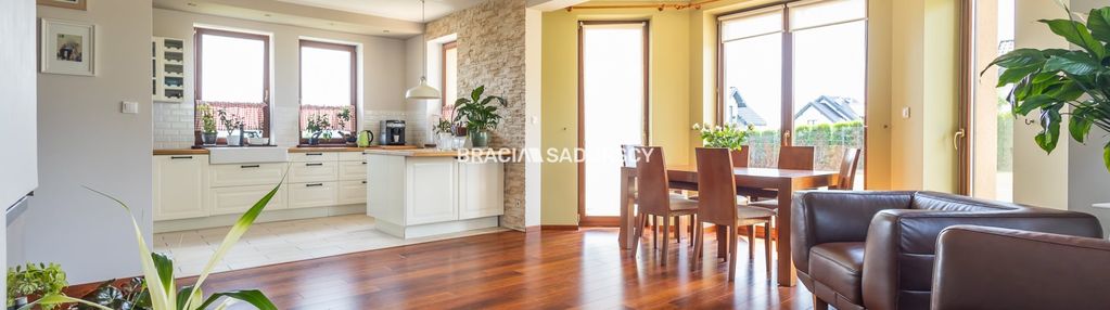 Przepiękny dom na sprzedaż w spokojnej okolicy!