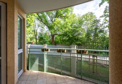 91,6 m² + komórka + garaż + balkon + zieleń