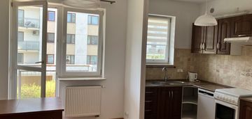 Ciche 2 pokoje, garaż, balkon; osiedle zamknięte