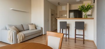 Jasne mieszkanie z balkonem i widokiem na zieleń