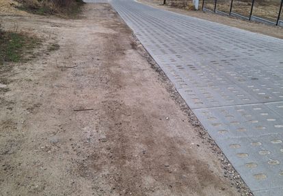 Działka  inwest.  / mieszka. gd jasień