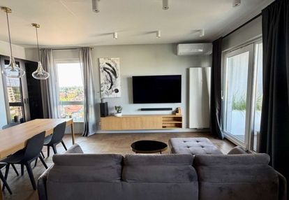 | umeblowane | duży balkon | komórka | 2 garaże |