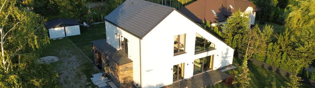 Nietuzinkowy dom w cichej okolicy góraszka