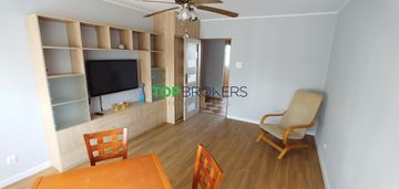 Trzy przestronne pokoje z oddzielną kuchnią