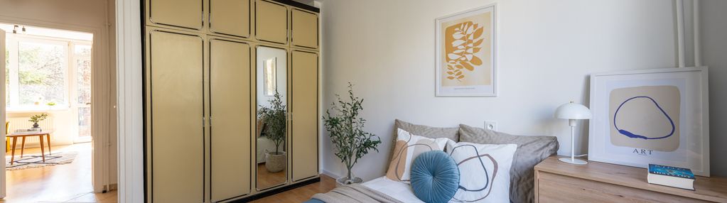 2 pokoje w centrum warszawy|cisza, zieleń, balkon|