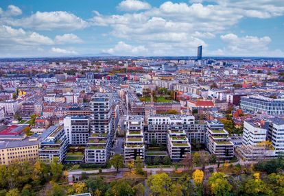 Inwestycja w centrum przy rzece