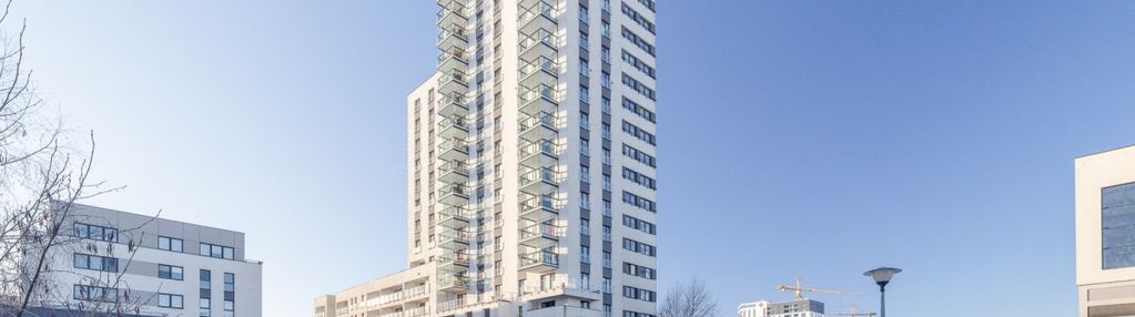 3 pokoje w aqua tower na 13 piętrze reda