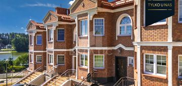 Dom z widokiem na jezioro | osiedle angielskie